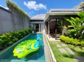 Seminyak Icon - by Karaniya Experience - CHSE certified