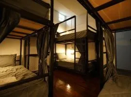 Amahostel