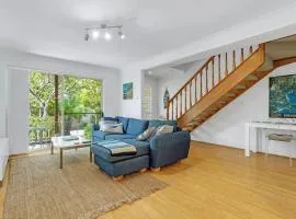 Huskisson Beach Holiday Villa by Experience Jervis Bay