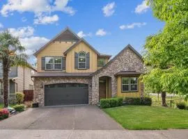 Spacious, Quiet, private, 5 BR Near Portland DT