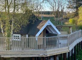 2 - Country cabin Bliss, cosy quiet romantic getaway!, chal&eacute; alpino em Pont Sticill