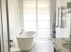 Spacious 2BR by Baku Boulevard