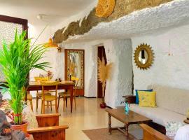 Casa Cueva Rural Trébola, Artenara, séjour à la campagne à Juncalillo