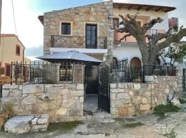 Leandros Village House