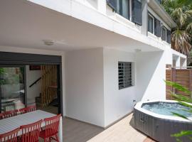 Ecumes Sauvages - DODOTERLA, hotel v destinaci Manapany-les Bains