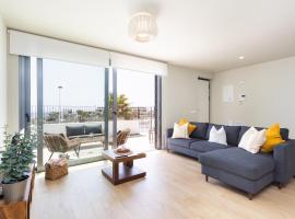 Home2Book Orballo Sea Views Apt, Terrace&Pool, ξενοδοχείο σε Abades