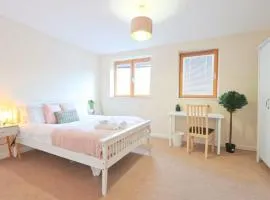 Amazing 2 Bed Townhouse walking distance from Bristol Temple Meads