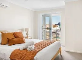 Sea La Vie One 400m to waters edge