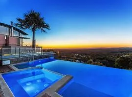 Sea View Retreat Ocean Views Pool Spa