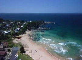 Ocean Views Walk to Malua Beach EV & Pet Friendly