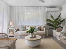 The Nest Luxury Apartment 100m to the Beach, hotel i Shoal Bay