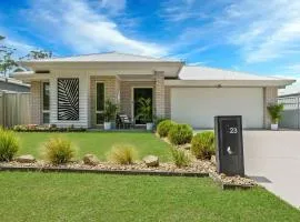 Oscar's Broulee Beach Luxury Coastal Living