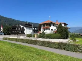 Astor Apartments