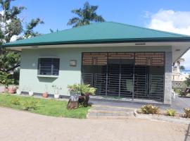 Comfortabele vakantiewoning in Wanica, Suriname, hotel in Wanica