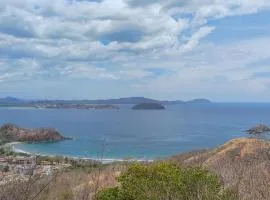 Las Catalinas - Studio Cazenovia centrally located, short walk to beach