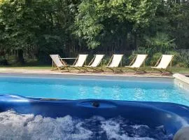 Domaine de Cachaou Logis du Pujeau sauna & spa piscine chauffée