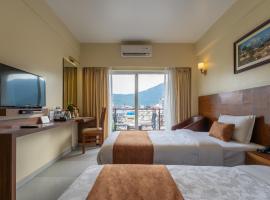 Hotel Haven O' Ganga: Pokhara şehrinde bir otel