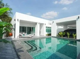 First Class Pool Villa Pattaya