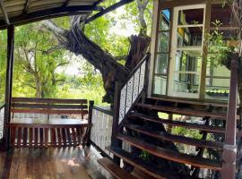 Croc Camp, penzion v Lat Krabangu