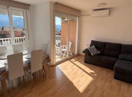 Apartament reformat al Berguedà 6p, hotel di Sant Jordi de Cercs