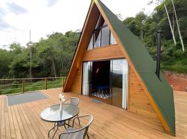 Chalé dos Alpes 1 hidromassagem e Lareira, hotel in Santo Amaro da Imperatriz