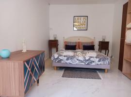 Charmant appartement tout confort proche Joigny, Hotel am Strand in C&eacute;zy