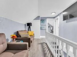 Quaint 2 Bedrooms in Historic Little Italy