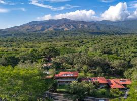 Hacienda Guachipelin Volcano Ranch Hotel & Hot Springs, hotel v destinaci Liberia