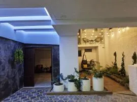 Amplia-Confortable con cama King, Area de Miraflores H16