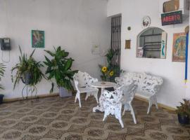 Hostel Residence Girassol, hostel ở Belém