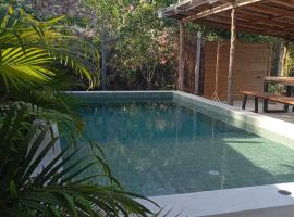 Les Twins, Hotel in Hinkong