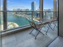 Sparkle Tower, Dubai Marina, alquiler vacacional en la playa en Dubái