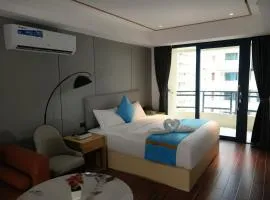 Golden Seagulls Hotel