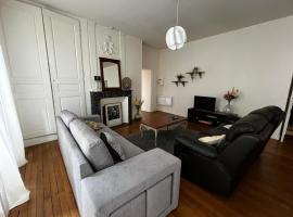 La Villa Louana 3 Appartement 60m2 ,élégance et indépendance cœur de ville, khách sạn ở Aubusson