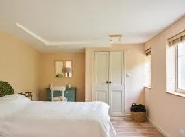 Holiday Let or B&B in Child Okeford, United Kingdom