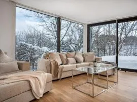 Escarpment House by H2 Life