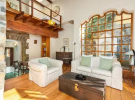 Idyllic Villa - Rooftop Deck - Mountain Views