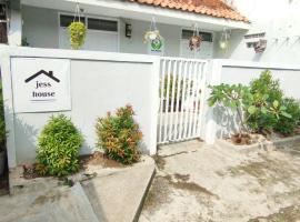 Jess House Tasikmalaya, hotell sihtkohas Padayungan
