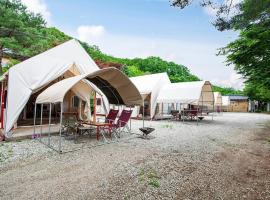 Sanmaru Glamping House Pocheon, κάμπινγκ πολυτελείας σε Pocheon