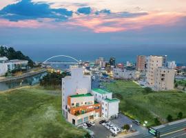 Gangneung Gangmun Stay new, hotel v destinaci Kangnung