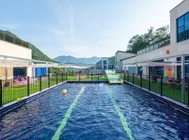 Gapyeong King Kong Kids Pool Villa B