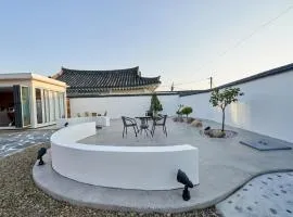 Gyeongju Madang Hanok