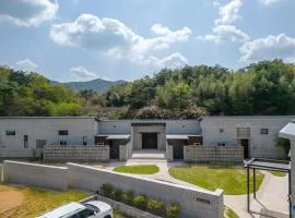 Damyang Block House