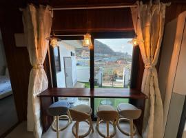 Namhae Audrey House, hotel in Namhae