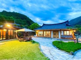 Suncheon Sumiyeonga Hanok Private House, Hotel in Suncheon