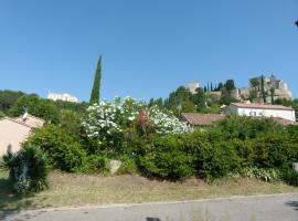 notre vie là, Hotel am Strand in Roussas