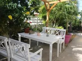 Charmant studio à La Trinité 30 m² avec jardin privé