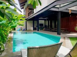 Diwata Villa - Casa Tropica Modern Villa