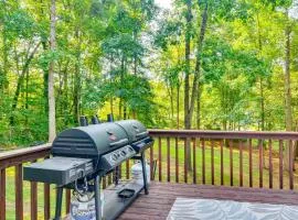 Private Yard and Deck High Point Home Base!