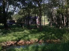 Off-grid Cork Cabin - Hot-Tub - Sleeps 2
